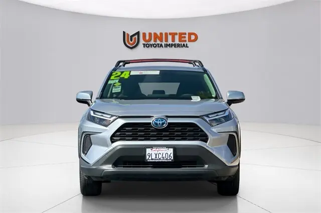 2024 Toyota RAV4 Hybrid LE photo 5