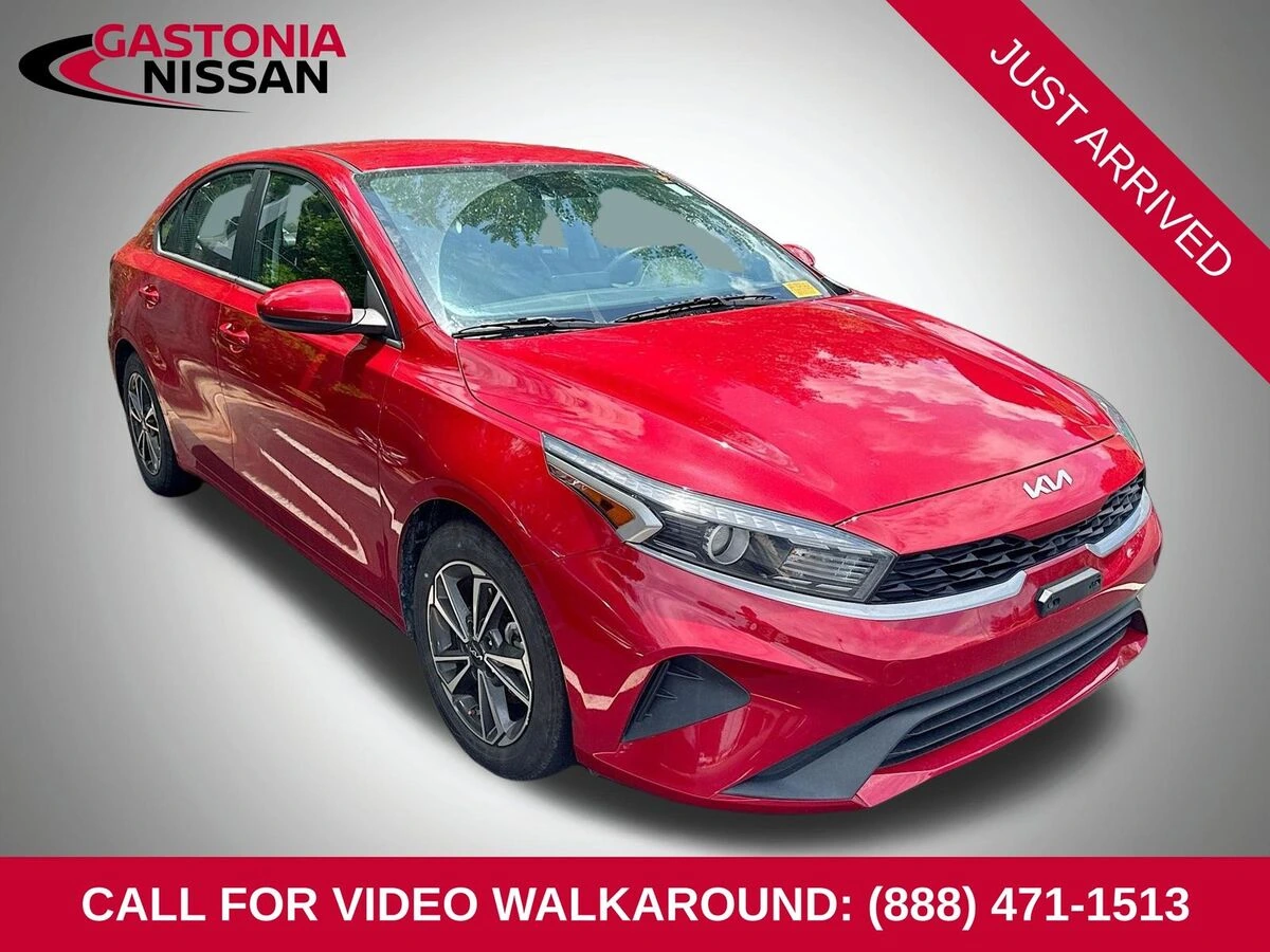 2022 Kia Forte LXS AT's photo