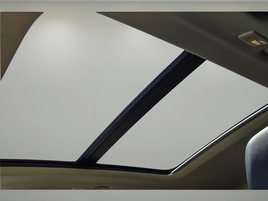 2025 Volvo - image 10