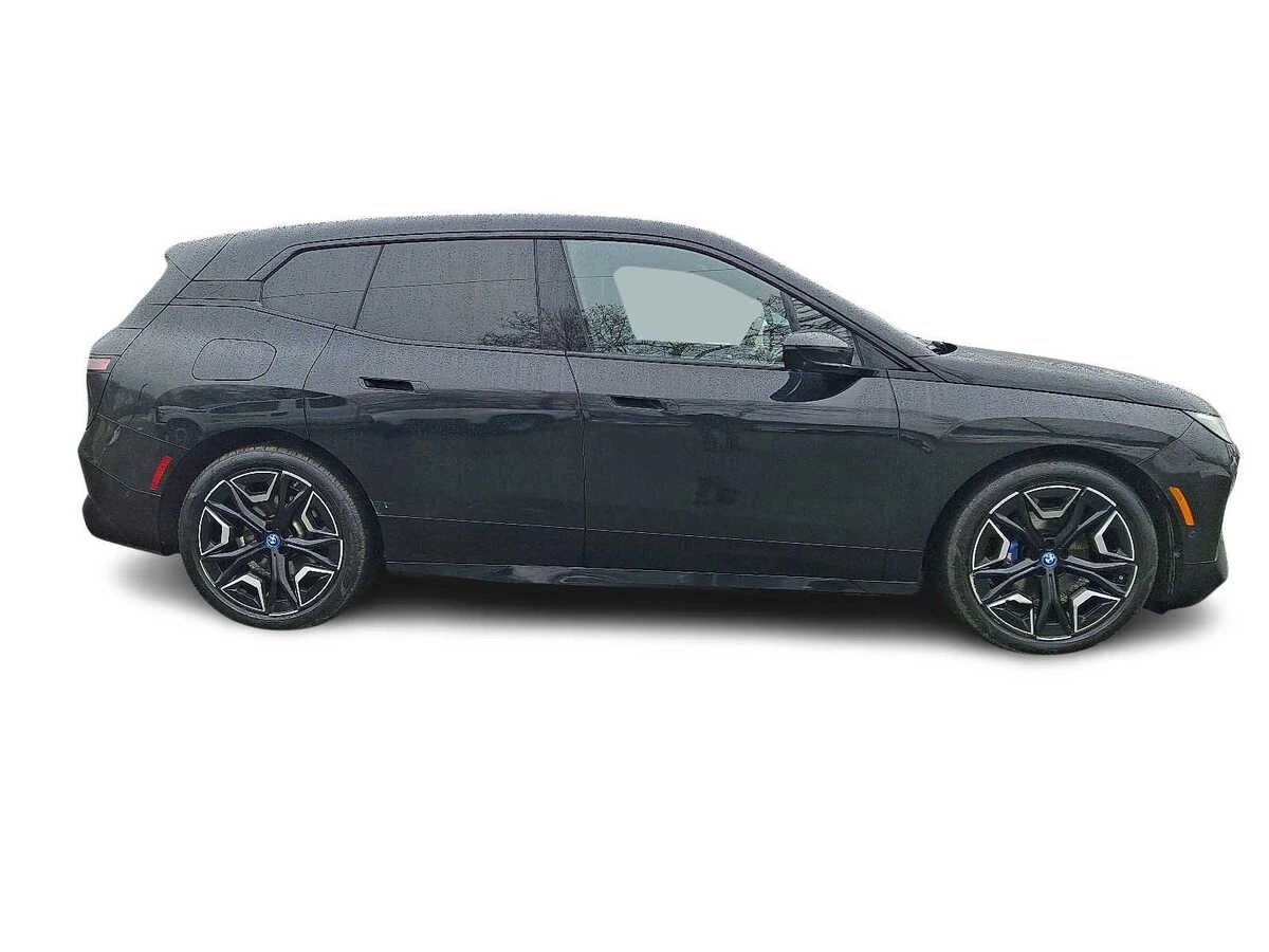 2025 BMW iX M60 - Photo 7