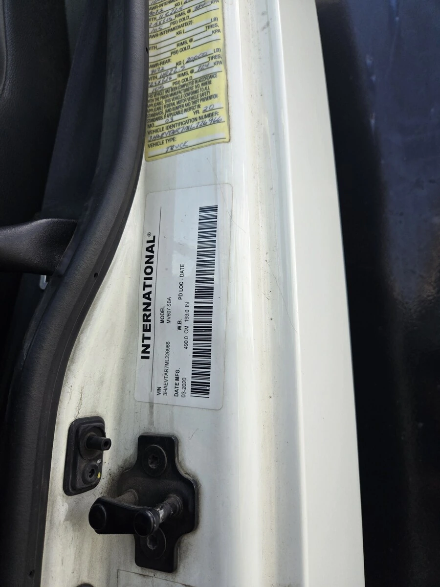 2021 International MV - image 6