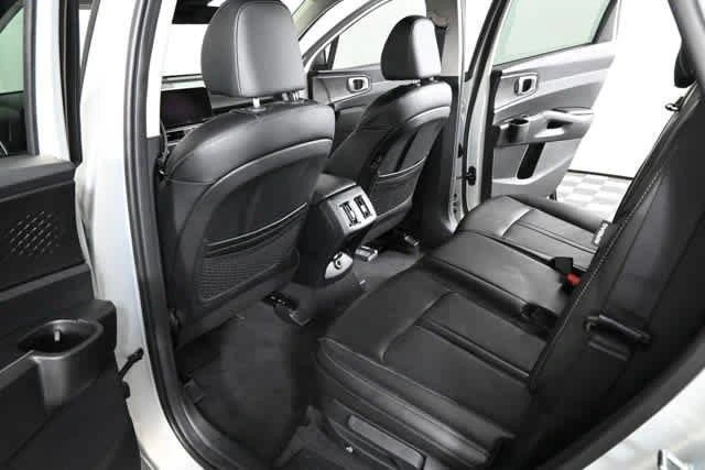 2026 Kia Sorento EX - Photo 9