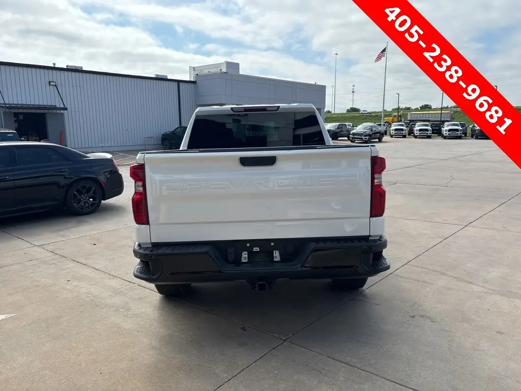 2022 Chevrolet Silverado 1500 Custom photo 3