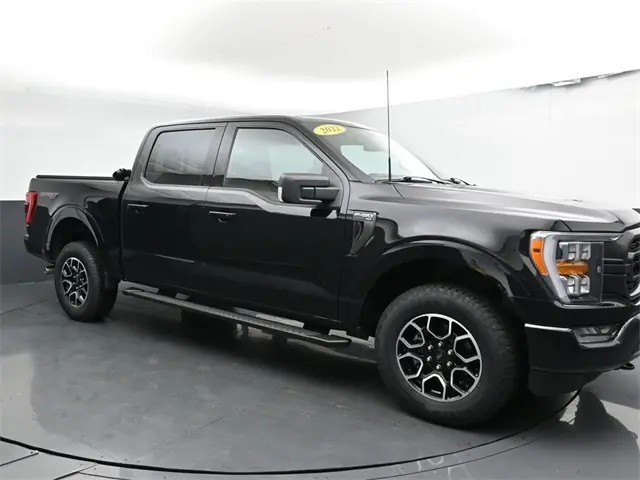2022 Ford F-150 XLT photo 2