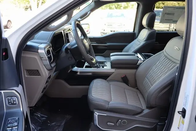 2025 Ford F-150 Platinum photo 26