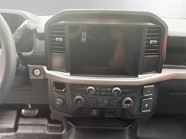 2025 Ford F-150 XL photo 11
