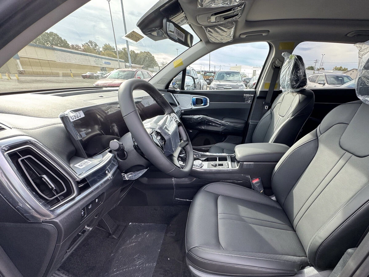 2026 Kia Sorento EX Hybrid - Photo 13