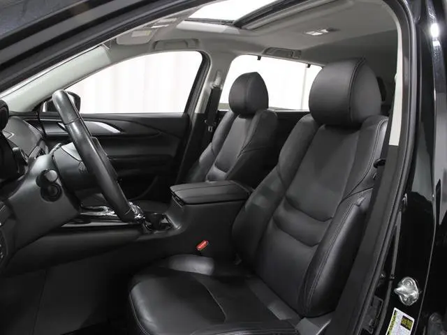 2019 Mazda CX-9 Touring photo 3