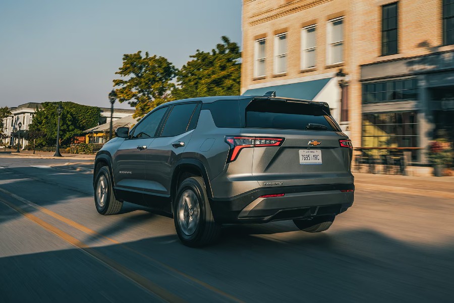 2026 Chevy Equinox Exterior Driver Side Rear Angle