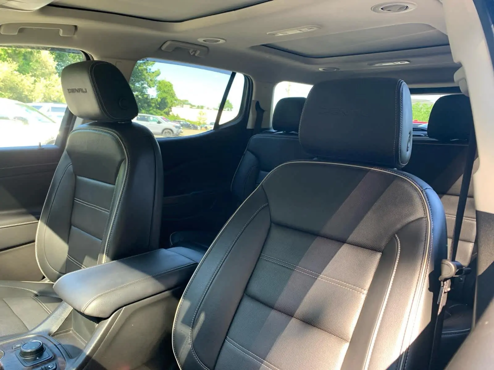 2023 Gmc Acadia Denali photo 11