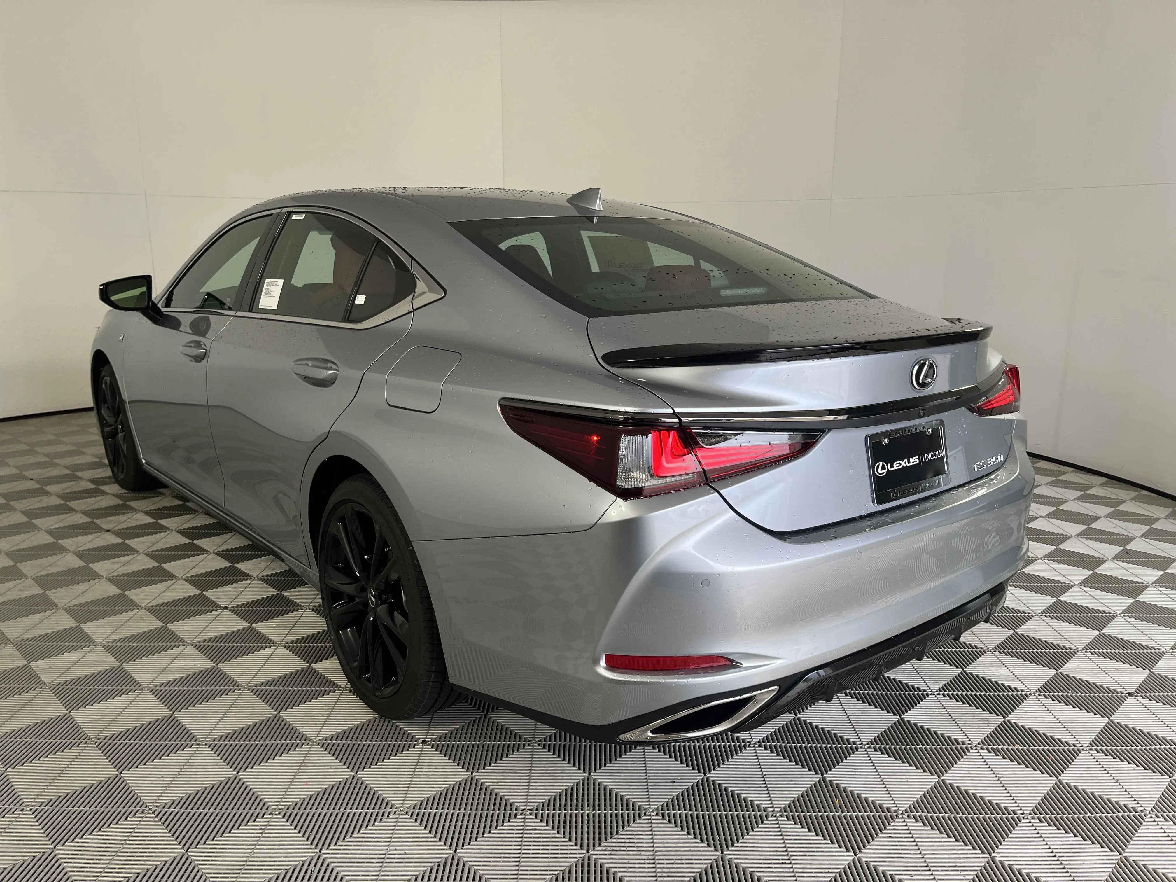 2025 Lexus ES 350 F SPORT Handling photo 18