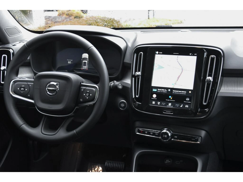 2026 Volvo - image 17