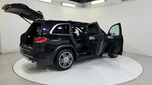2026 Mercedes-Benz GLS 13