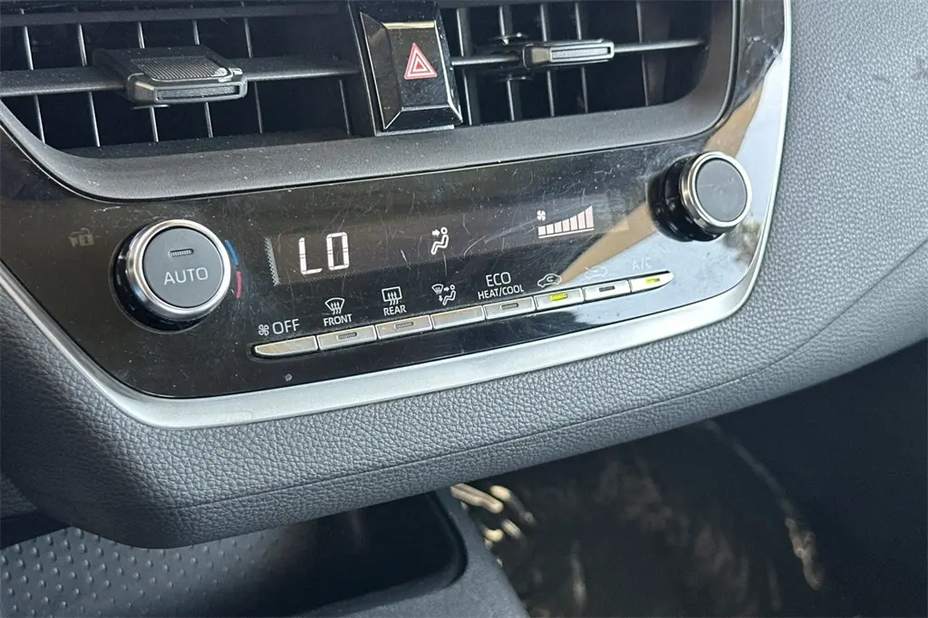 2023 Toyota Corolla LE photo 15