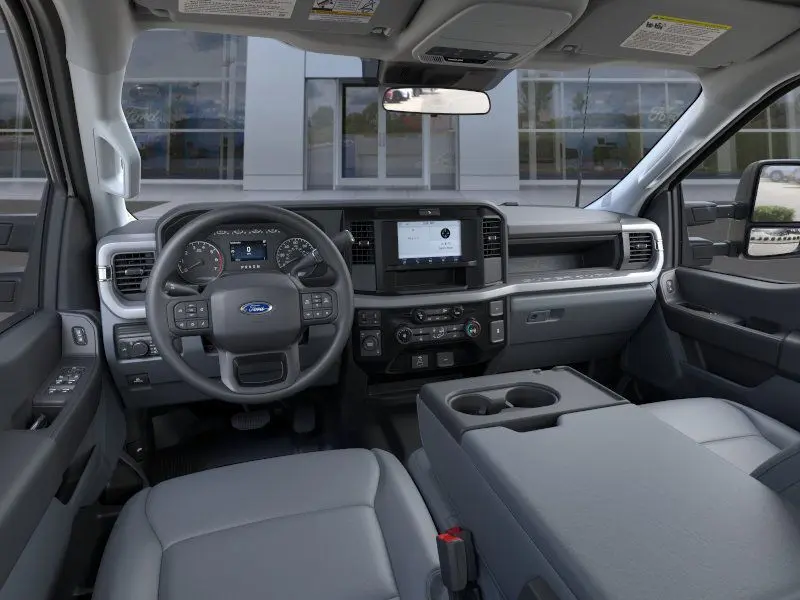 2025 Ford F-350 photo 9