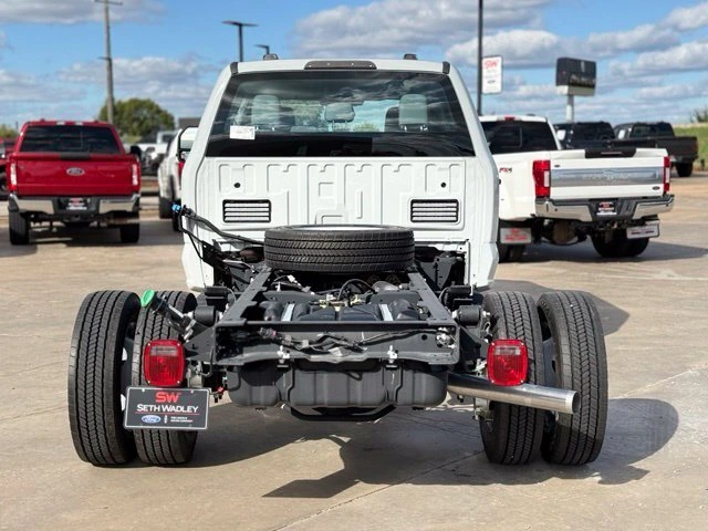 2026 Ford F-550 — photo 6