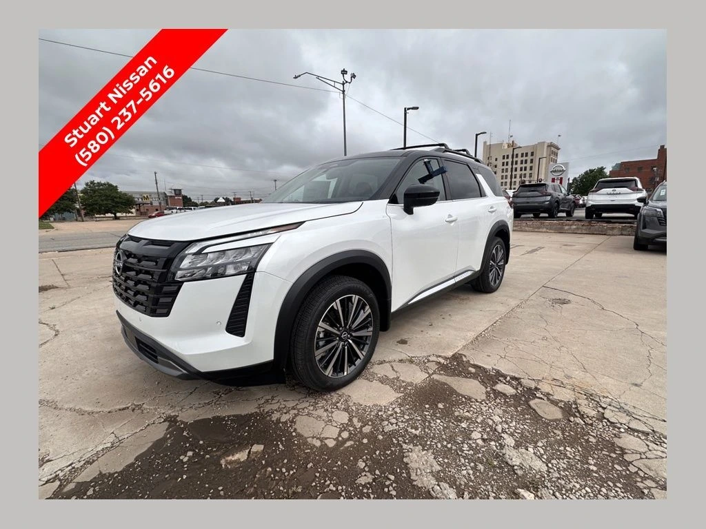 2026 Nissan Pathfinder Platinum 4WD's photo