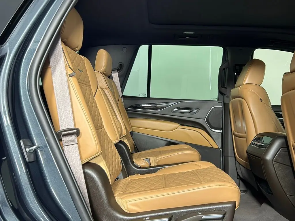 2022 Cadillac Escalade Premium Luxury photo 15