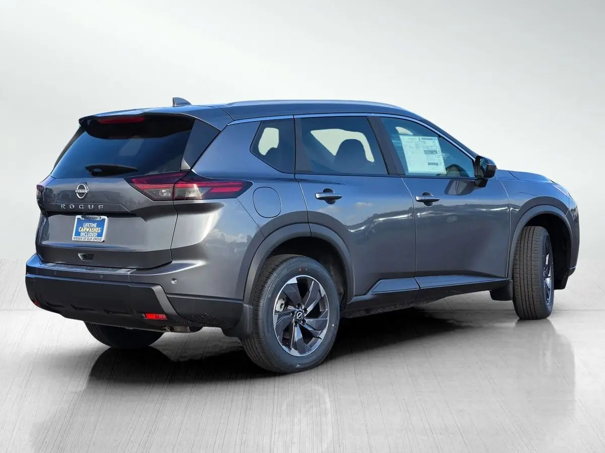 2026 Nissan Rogue SV photo 3