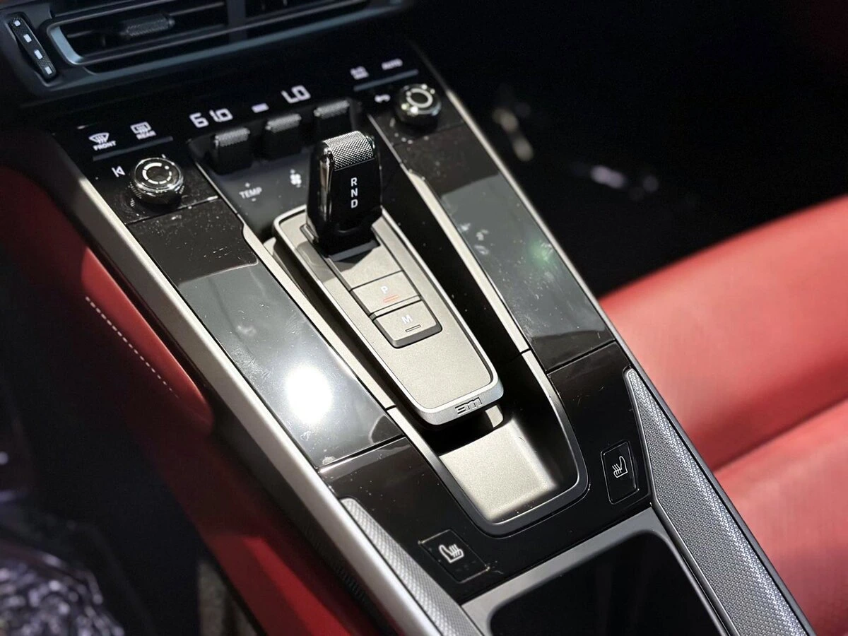 2024 Porsche 911 - Photo 16