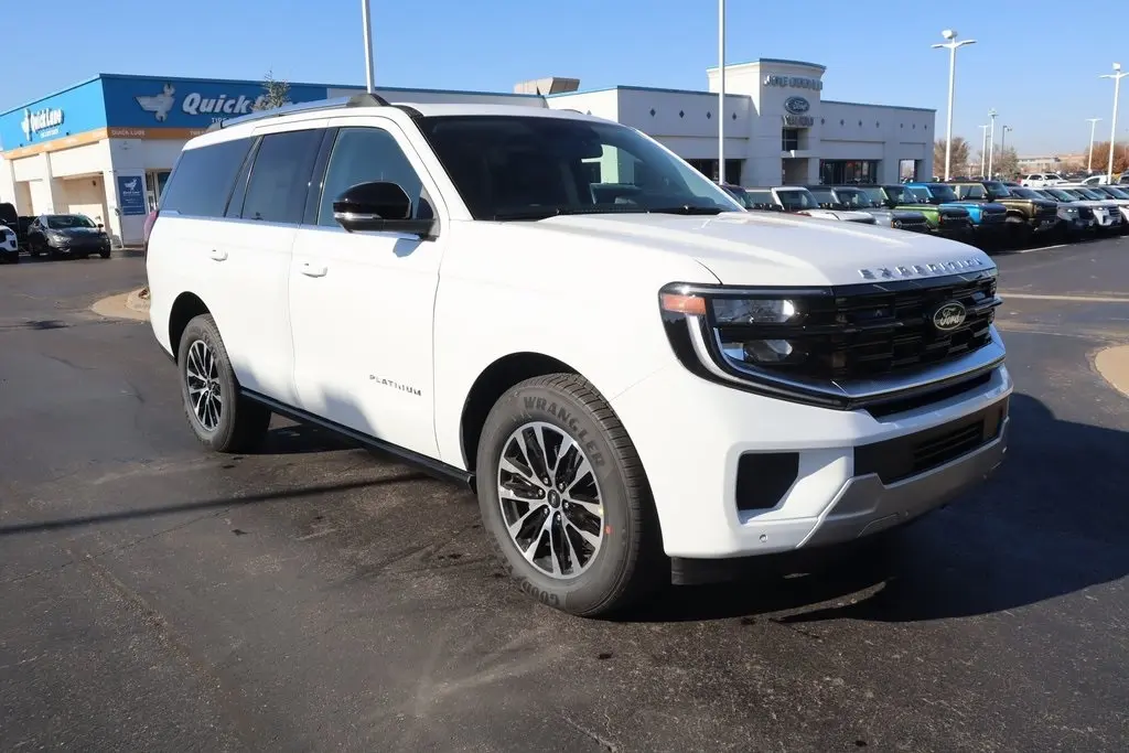 2025 Ford Expedition Platinum's photo