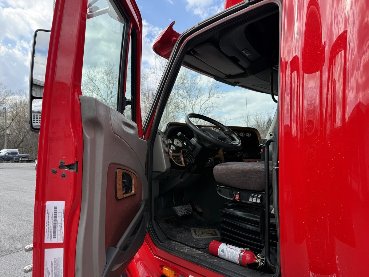 2016 International ProStar - image 9
