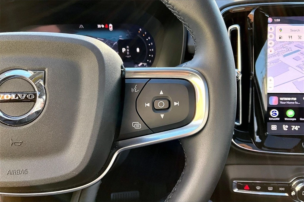 2026 Volvo - image 11