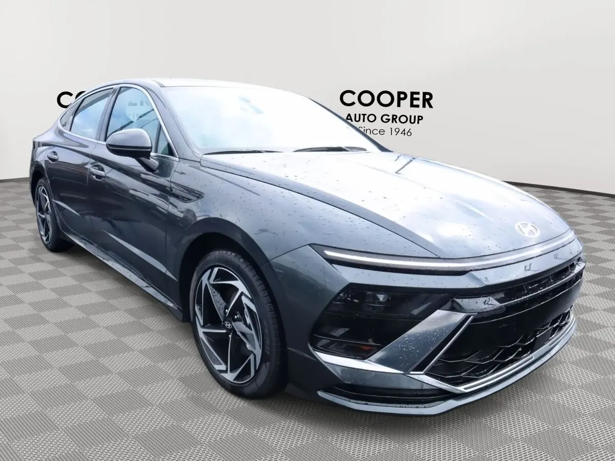 2026 Hyundai Sonata SEL's photo