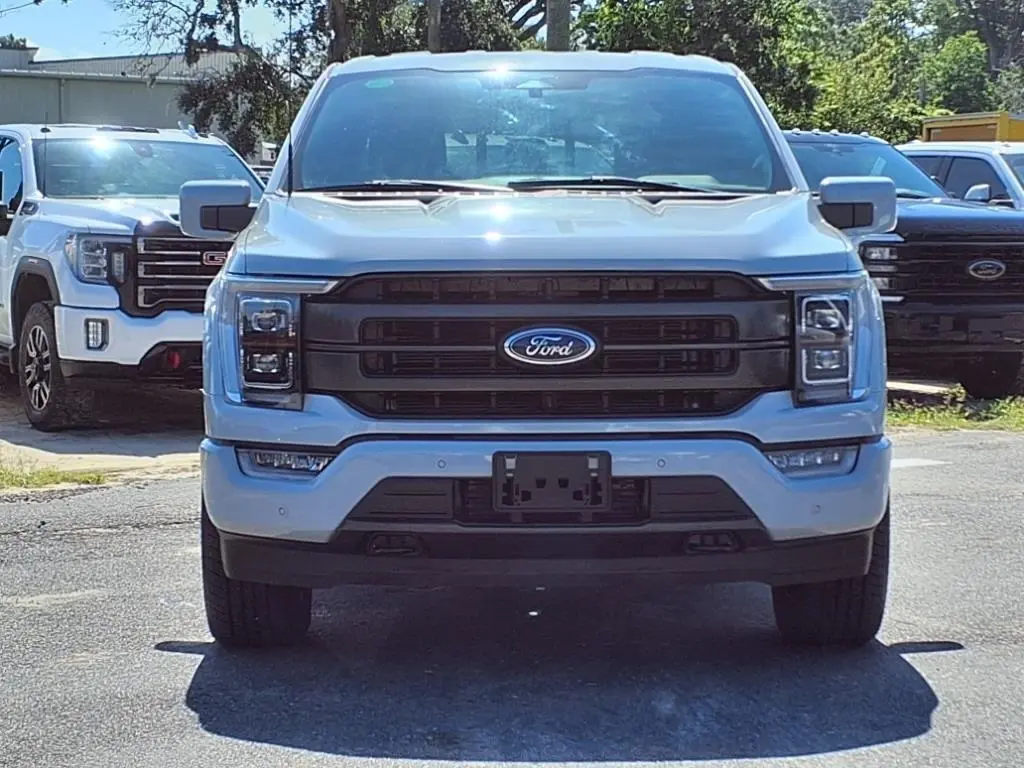 2023 Ford F-150 Lariat photo 2