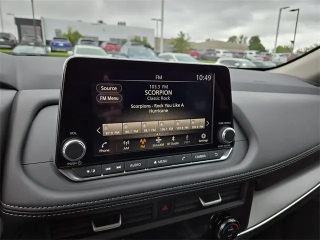 2026 Nissan Rogue SV photo 17