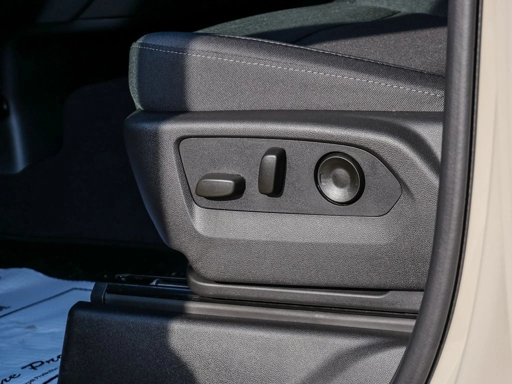 2026 Chevrolet Silverado 2500 HD Custom - Photo 30