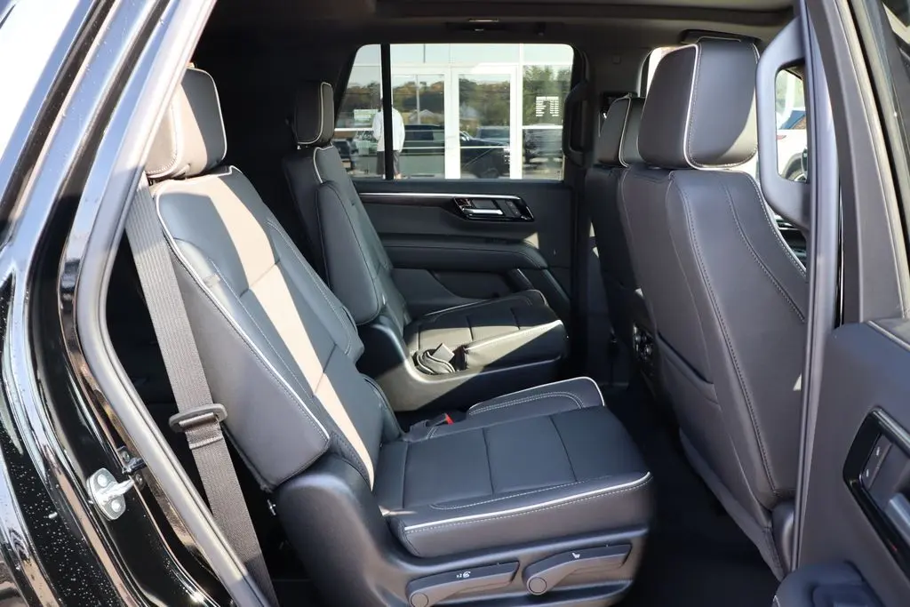 2025 Chevrolet Tahoe Premier photo 44
