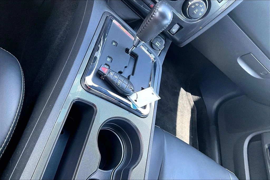 2010 Dodge Challenger R/T - Photo 11