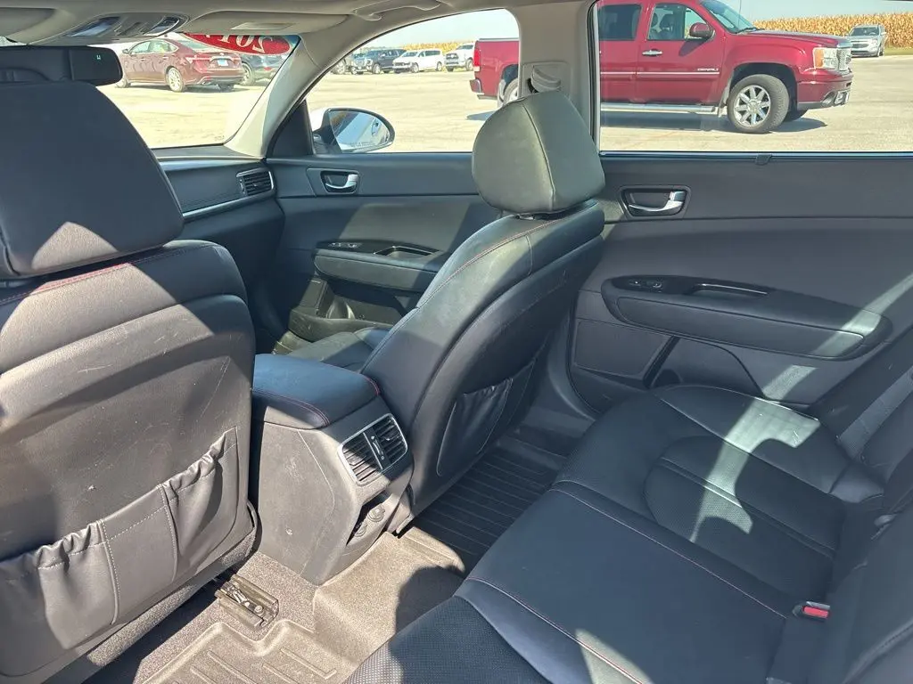 2017 Kia Optima SX Turbo photo 12