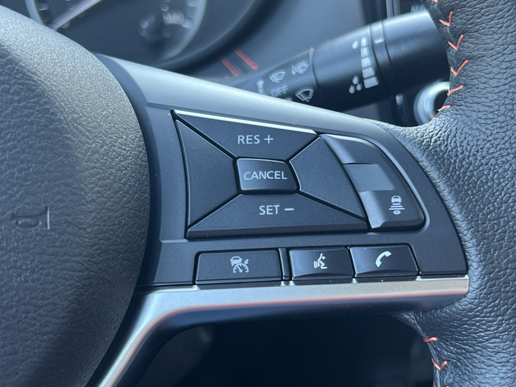 2025 Nissan Versa SR photo 21