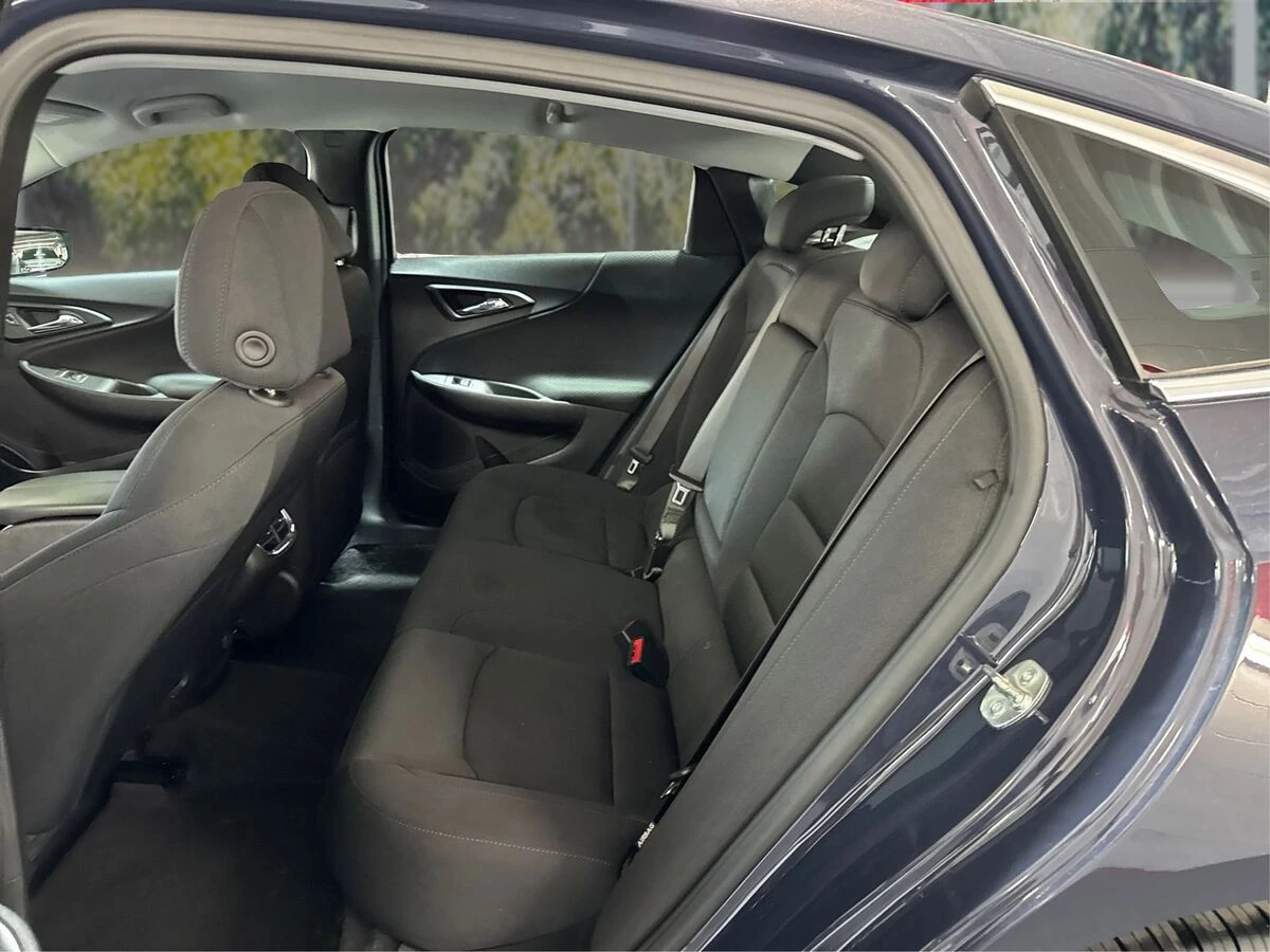 2025 Chevrolet Malibu 1LT - Photo 10