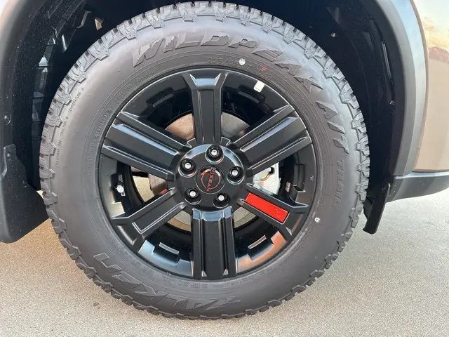 2026 Nissan Rogue SV photo 2