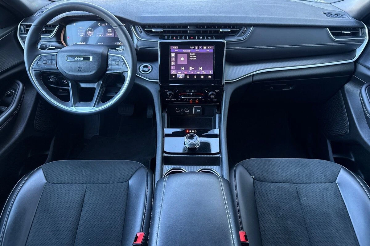 2025 Jeep Grand Cherokee Altitude - Photo 13