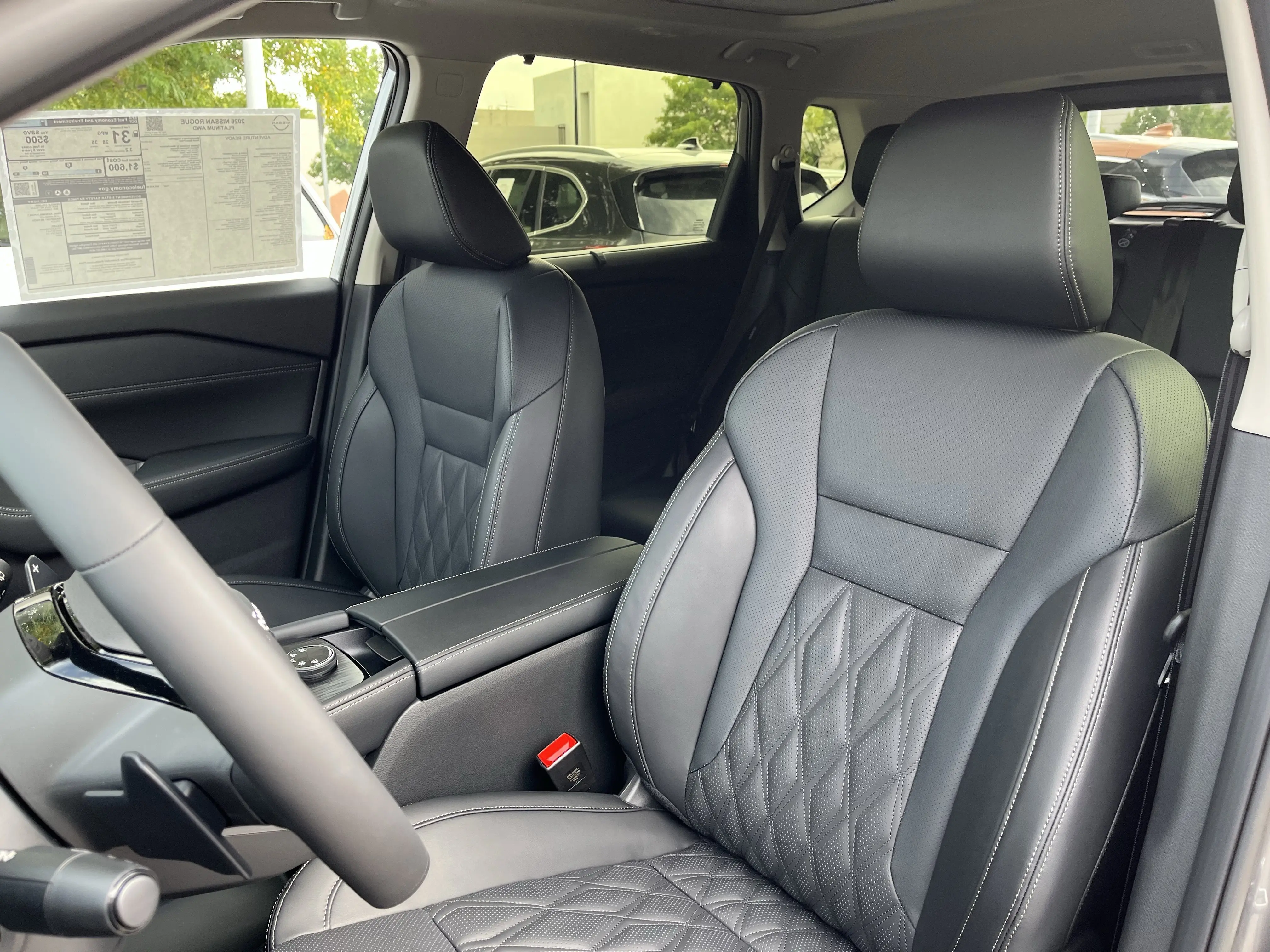 2026 Nissan Rogue Platinum photo 7