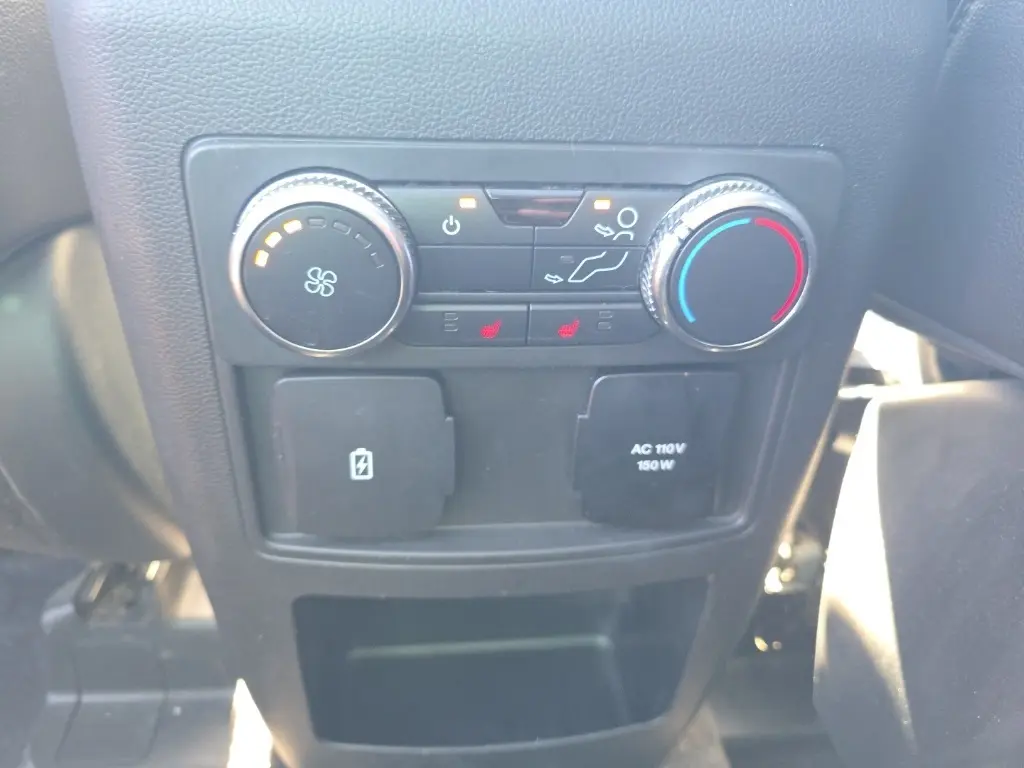 2021 Ford Explorer Limited photo 21