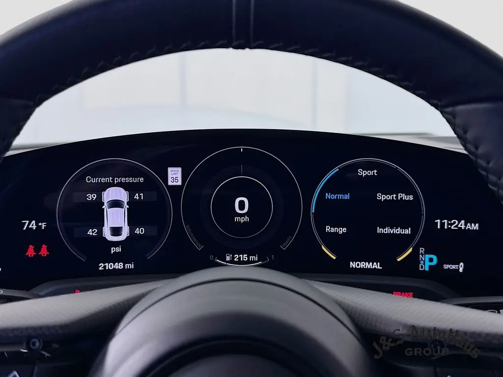 2021 Porsche Taycan Turbo photo 15