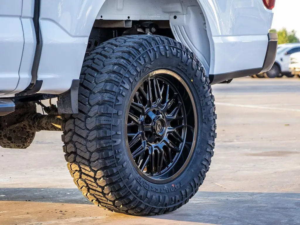 2024 Ford F-150 XLT photo 7