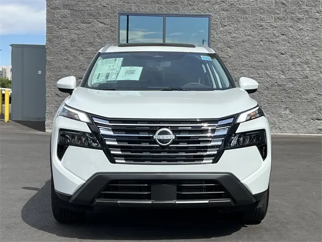 2026 Nissan Rogue SV photo 8