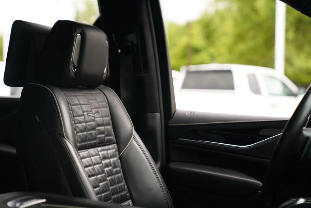 2023 Cadillac Escalade V-Series - Photo 54