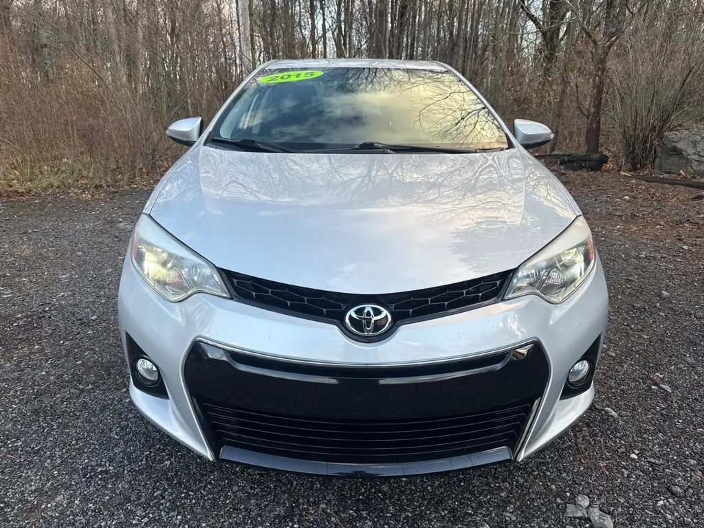 2015 Toyota Corolla S Premium photo 2