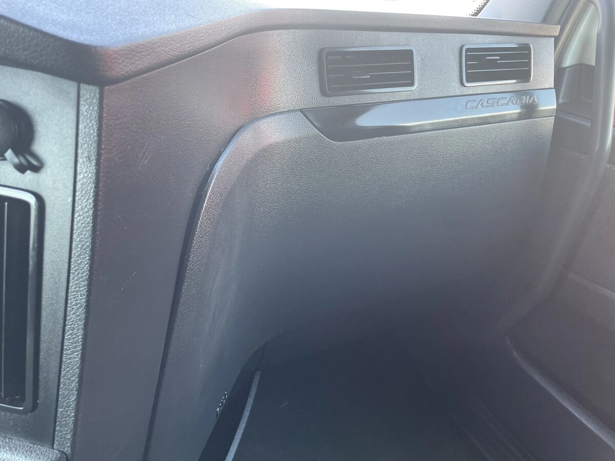 2024 Freightliner Cascadia - image 16