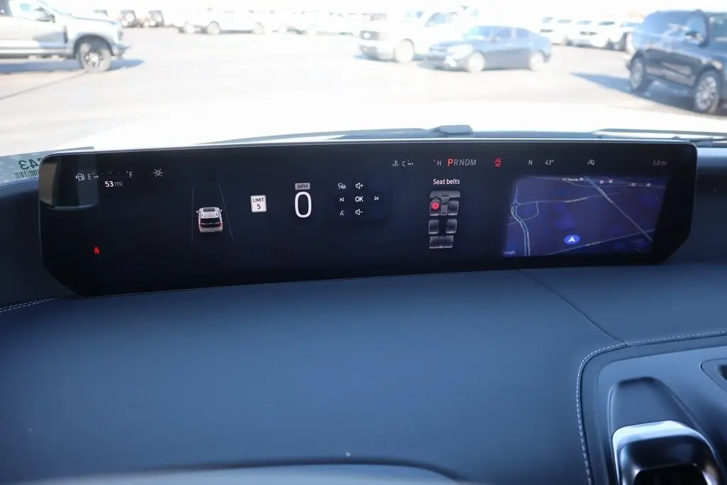 2025 Ford Expedition MAX Platinum photo 4