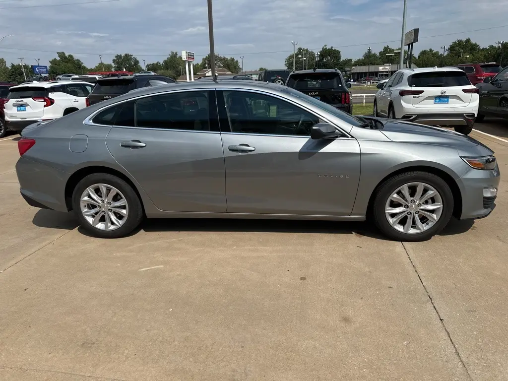 2024 Chevrolet Malibu 1LT photo 6