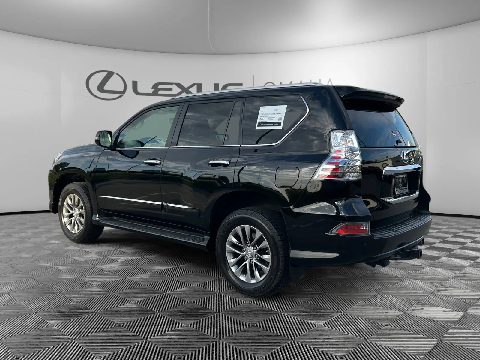 2018 Lexus GX 460 Luxury photo 2