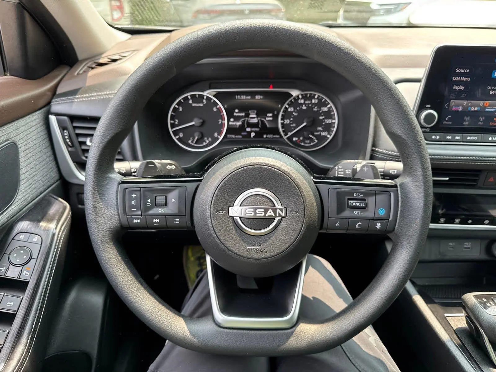 2023 Nissan Rogue SV photo 16